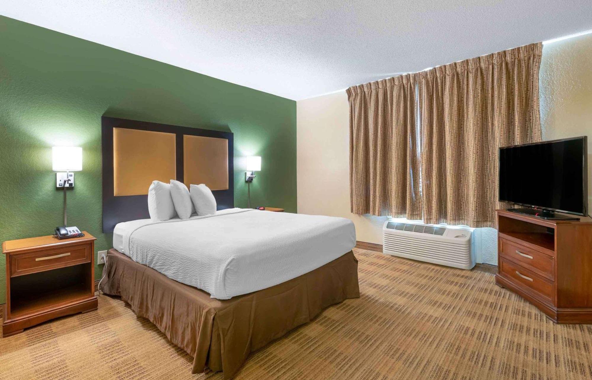Extended Stay America Suites - West Palm Beach - Northpoint Corporate Park Exterior photo