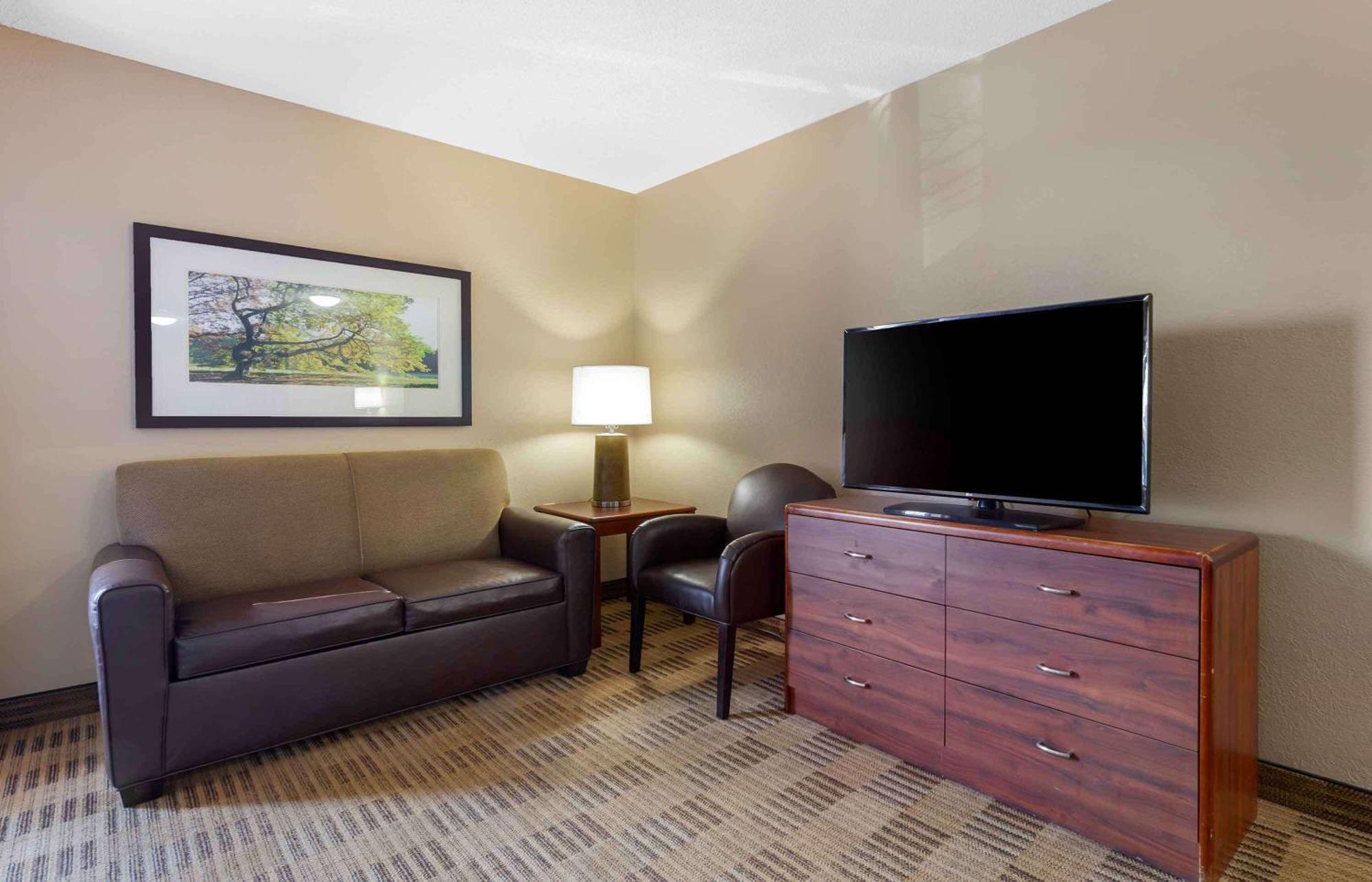 Extended Stay America Suites - West Palm Beach - Northpoint Corporate Park Exterior photo