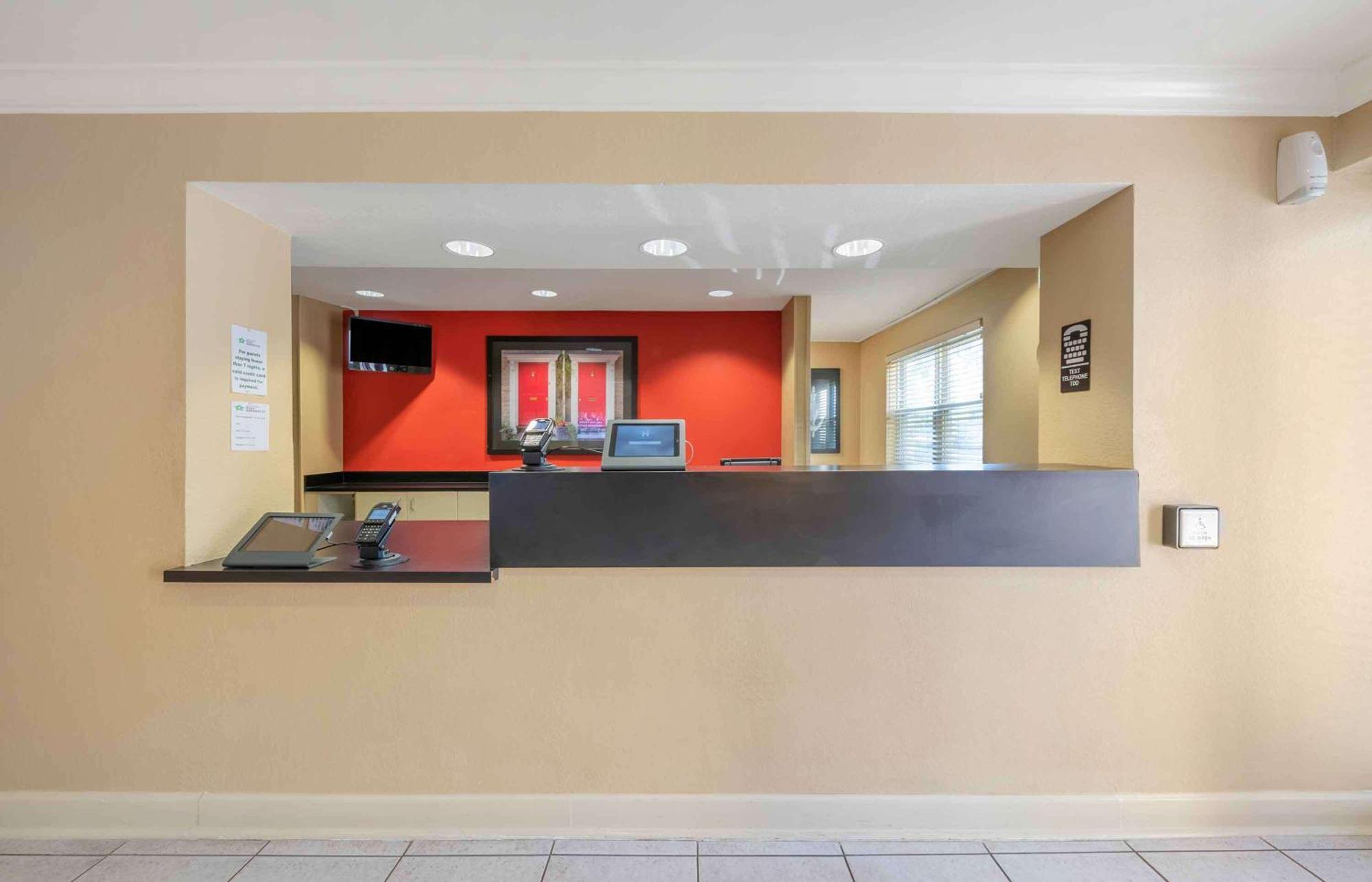 Extended Stay America Suites - West Palm Beach - Northpoint Corporate Park Exterior photo